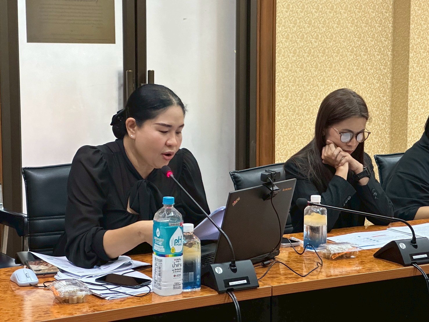 title - การประชุมการรายงานผลระบบติดตามผลการดำเนินงานและผลการเบิกจ่ายงบประมาณ (ALRO Tracking System) และชี้แจงการรายงานผลตัวชี้วัดของโครงการ/กิจกรรมประจำปีงบประมาณ พ.ศ. 2569